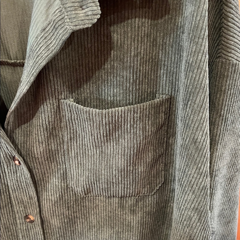 Green Corduroy Button-Up Shirt/shacket - Picture 7 of 8